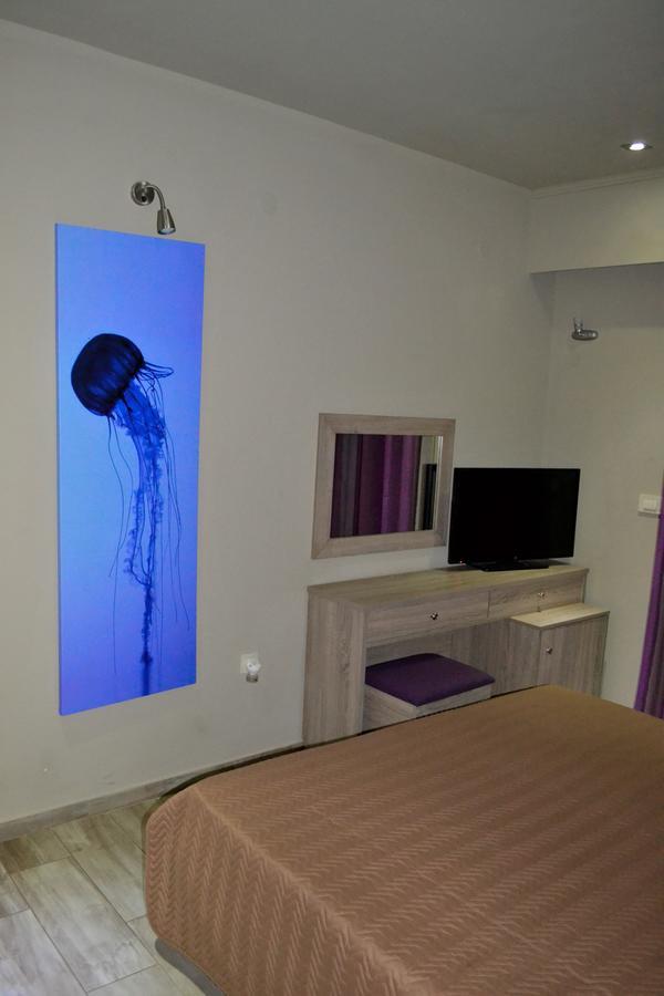 Ritsas Hotel トロン エクステリア 写真