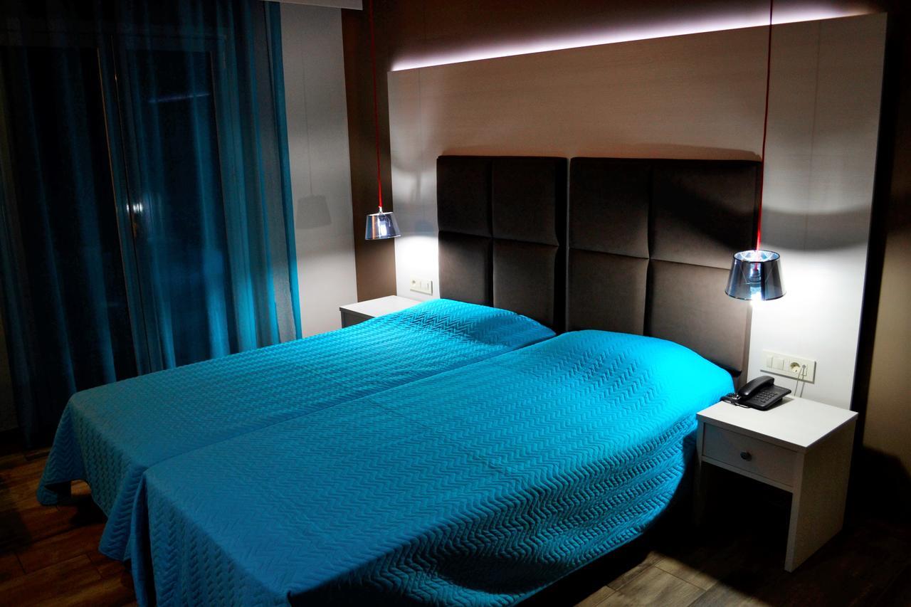 Ritsas Hotel トロン エクステリア 写真
