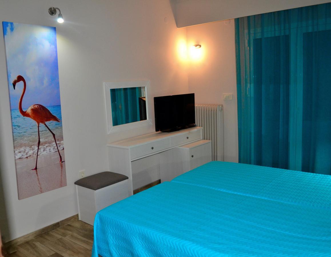 Ritsas Hotel トロン エクステリア 写真